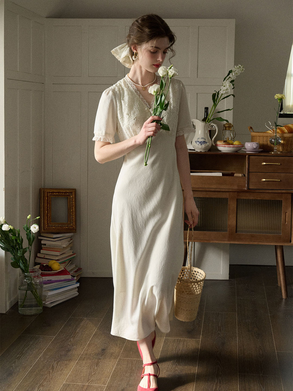 【Final Sale】Talia Romantic Rose Lace Bow V-neck Puff Sleeve Dress