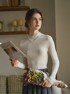 Erin 100% Wool Simple Mock Neck Slim Fit Sweater - Black