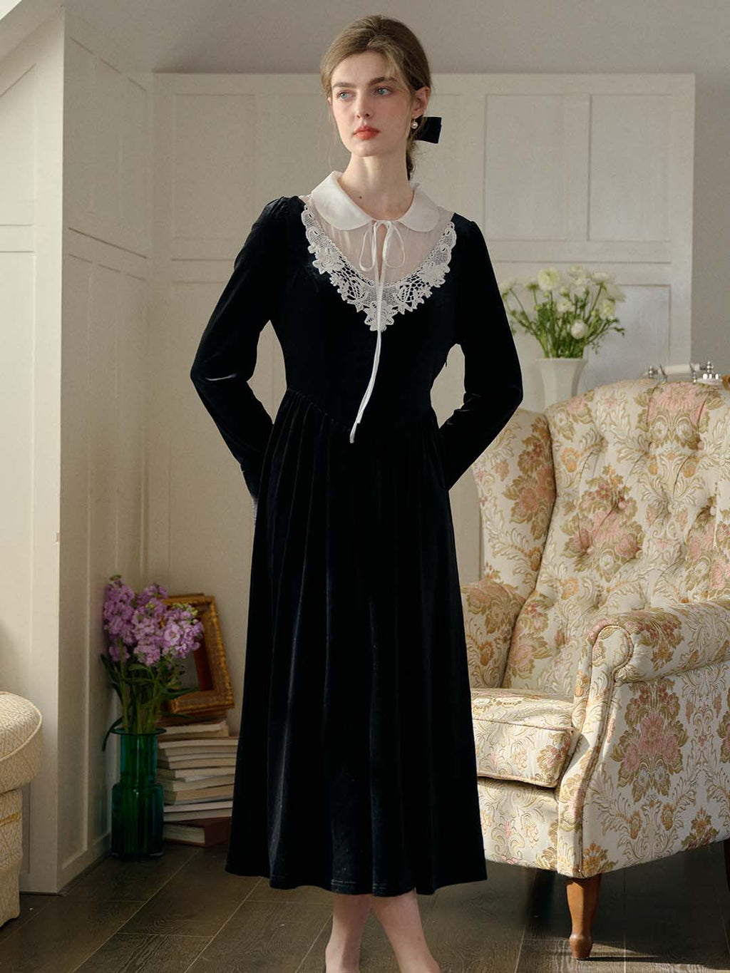 Cora Contrast Lace Flounce Sleeve Velvet Dress-Black