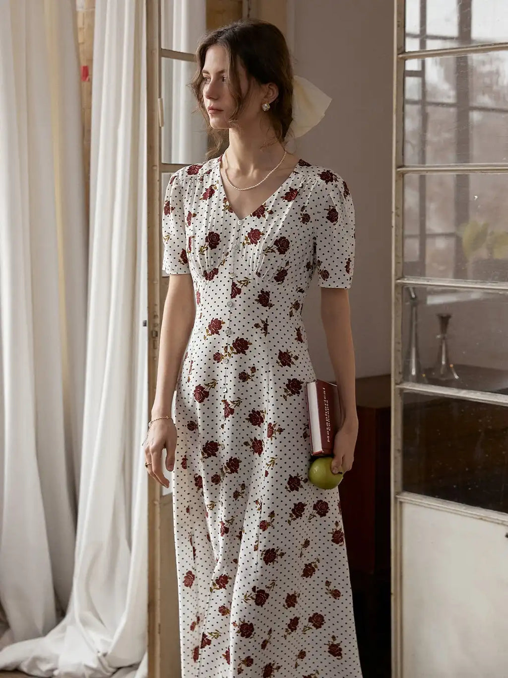 Saanvi Retro V-Neck Printed Dress