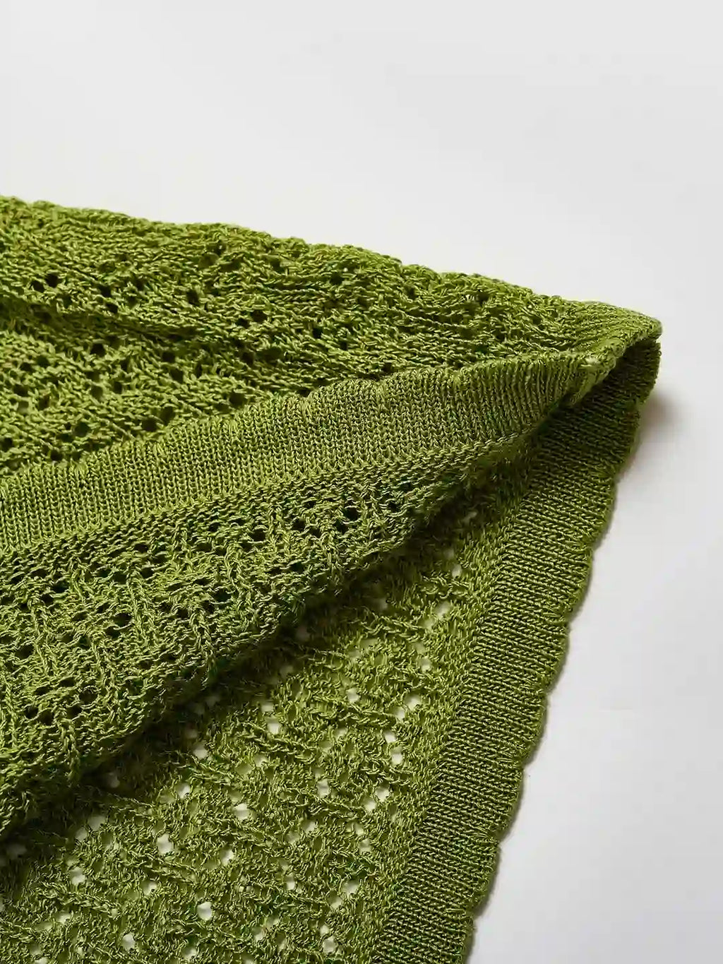 Voka Simple V-Neck Wool Cardigan
