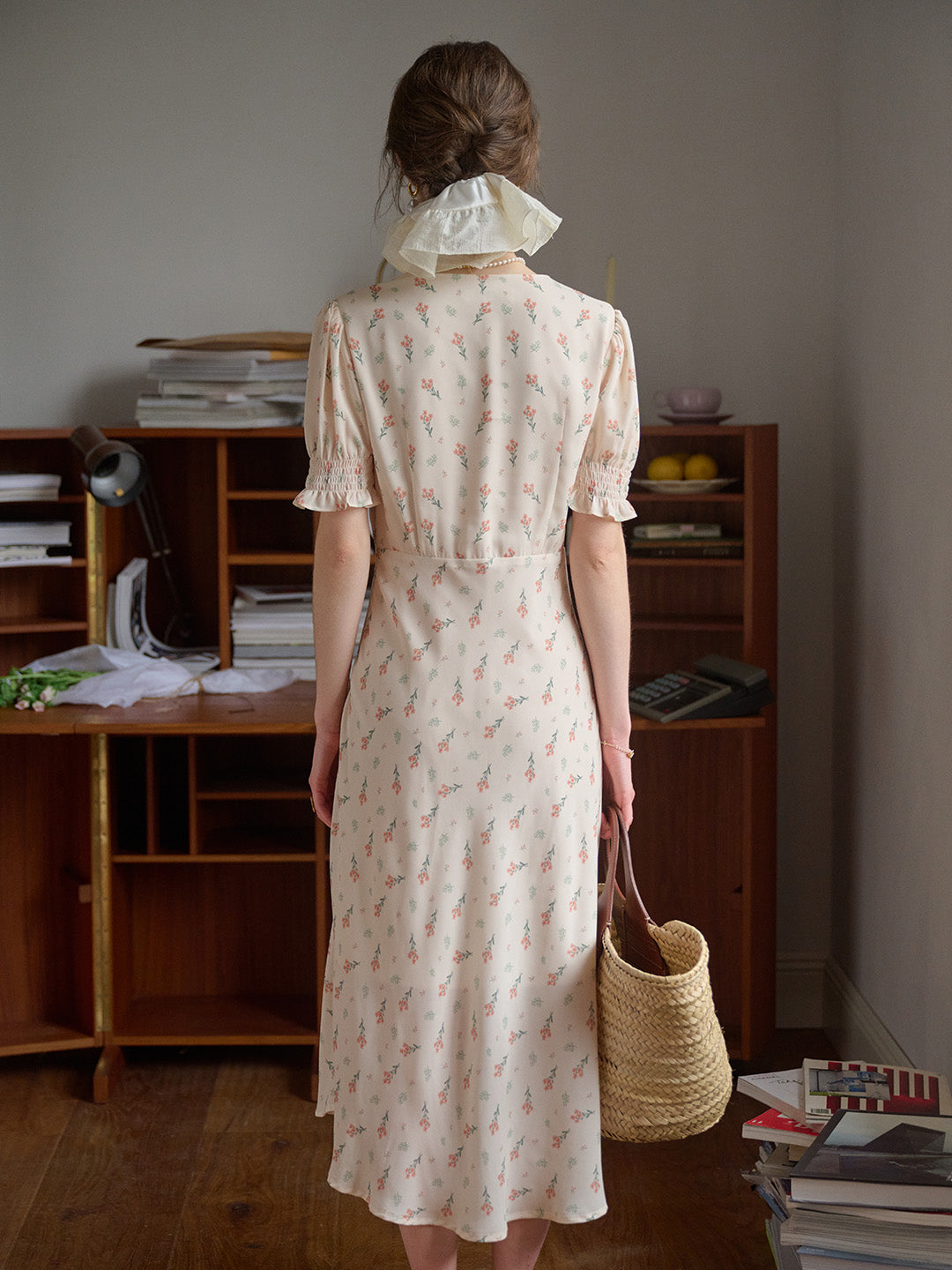 【Final Sale】Stormi Charming V-neck Lace Trimmed Floral Print Dress