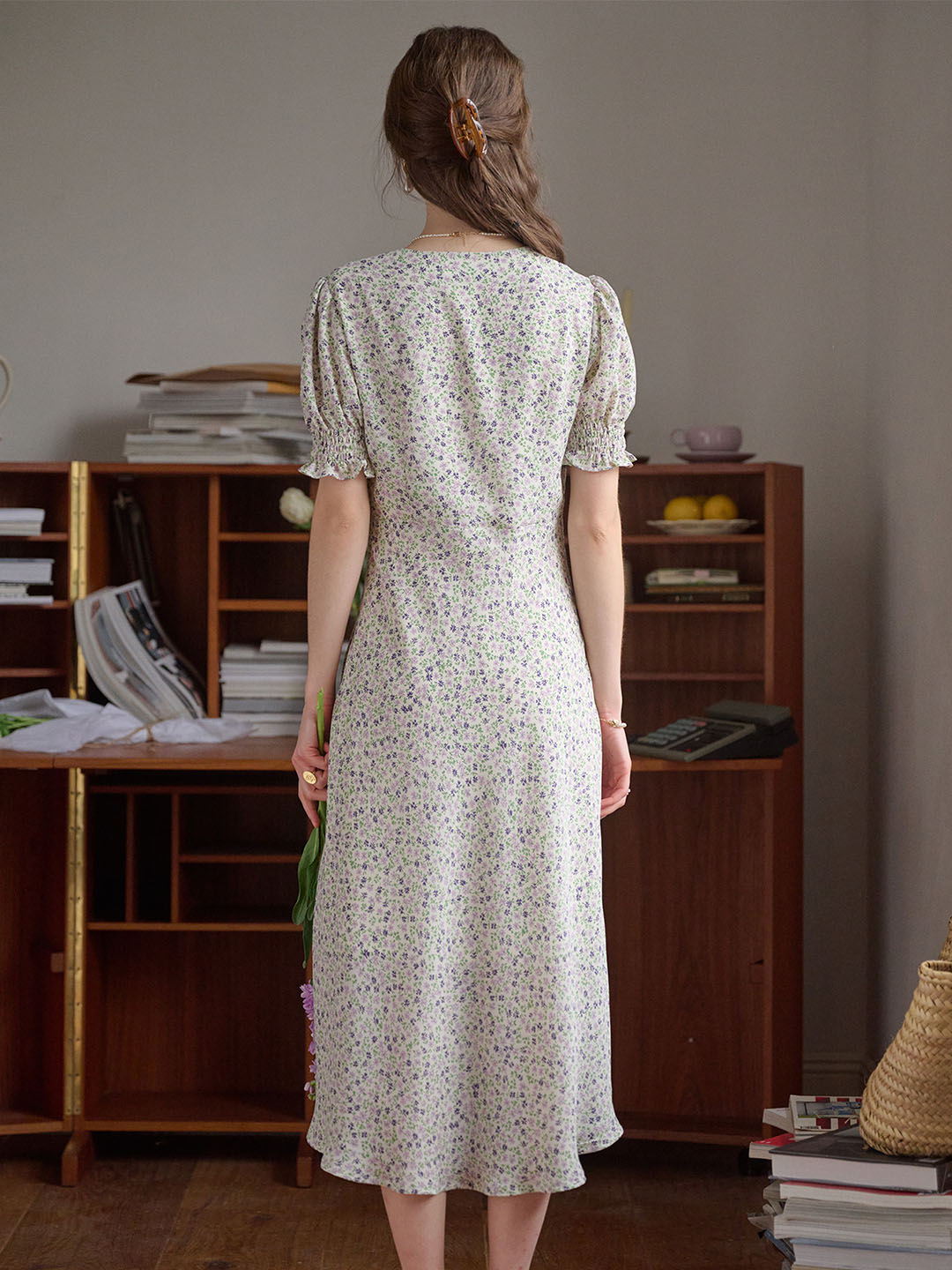 【Final Sale】Stormi Charming V-neck Lace Trimmed Floral Print Dress