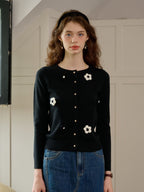 【Final Sale】Layla Round Neck 3D Flower Cardigan