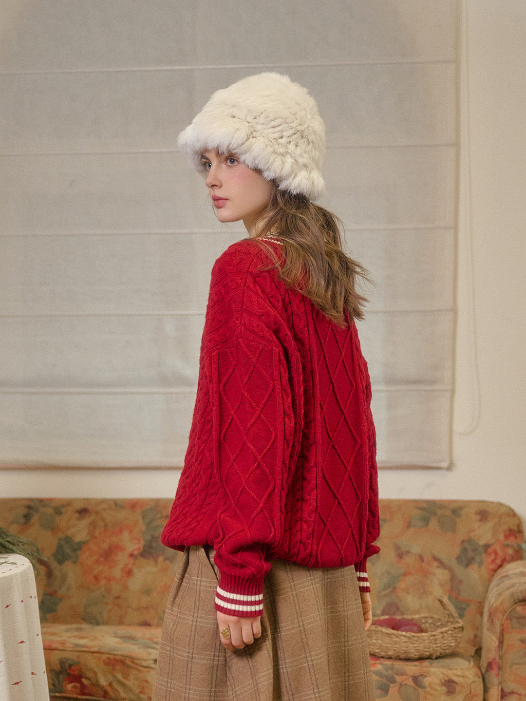 【Final Sale】Reese V-Neck Constraing Ribbed Wool Sweater - Red