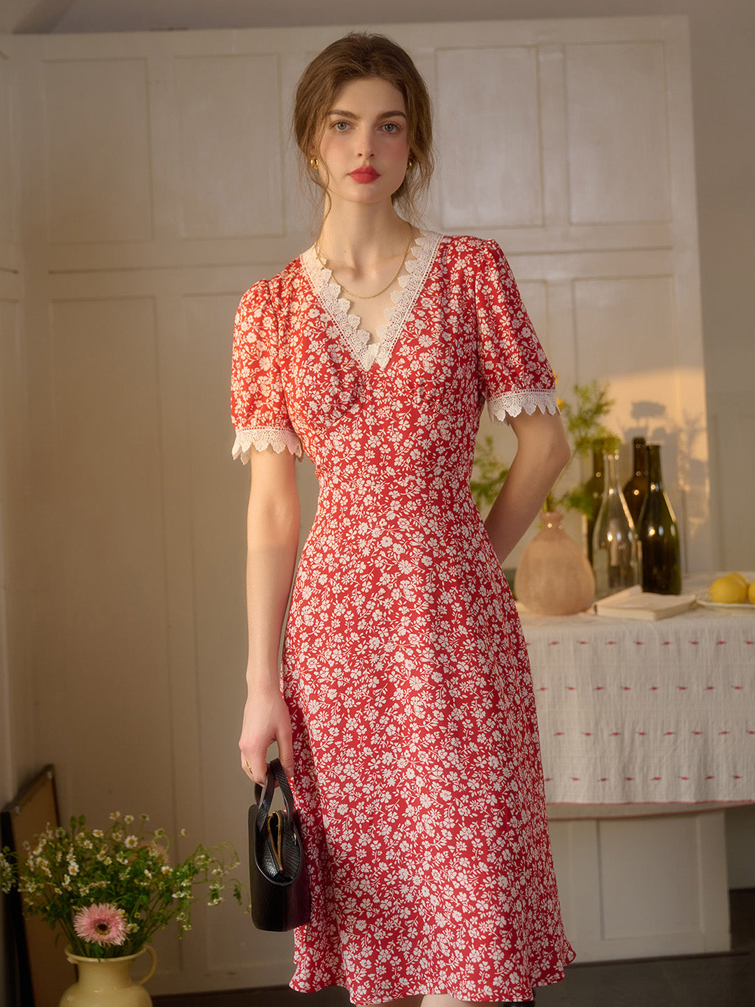 【Final Sale】Amelia V-Neck Lace Floral Dress - Red
