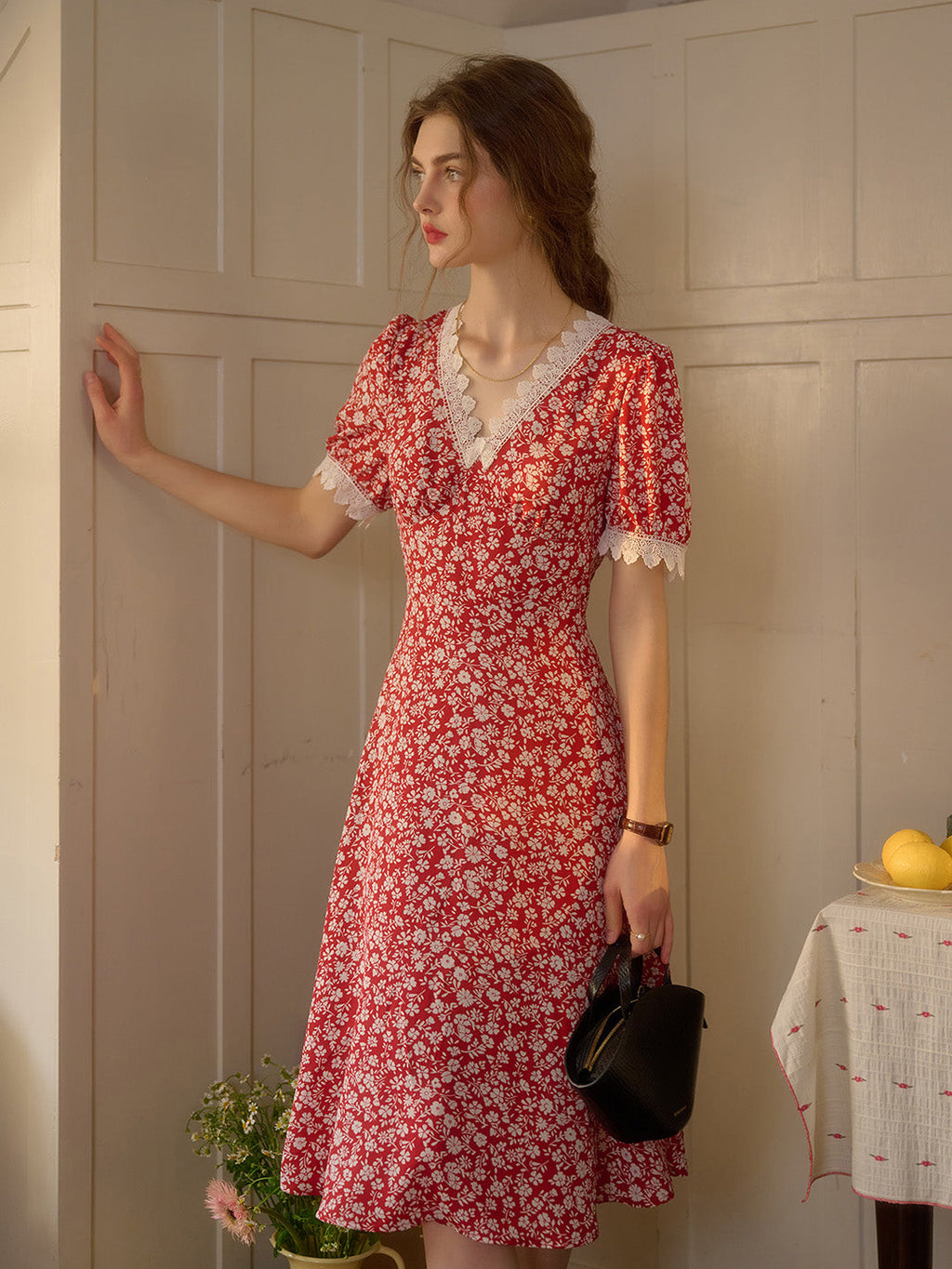 【Final Sale】Amelia V-Neck Lace Floral Dress - Red