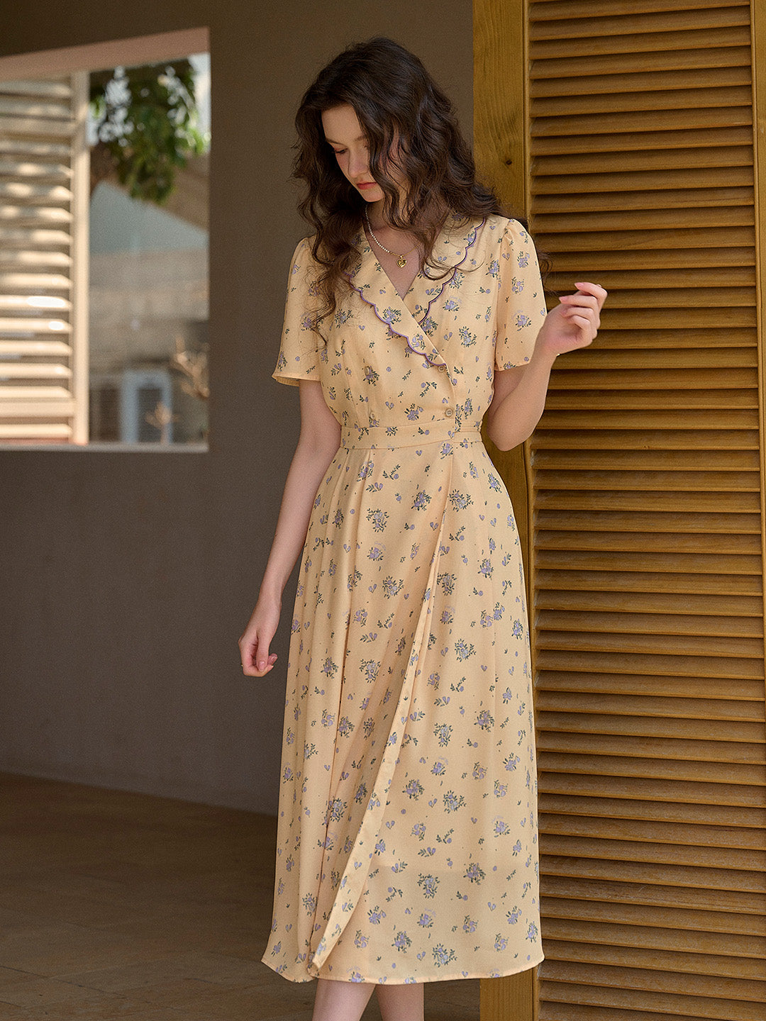 【Final Sale】Louisa Ruffle V-Neck Floral Waist Dress - Apricot