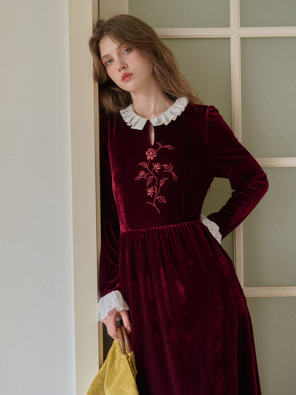 Aliana Round Neck Embroidery Velvet Dress