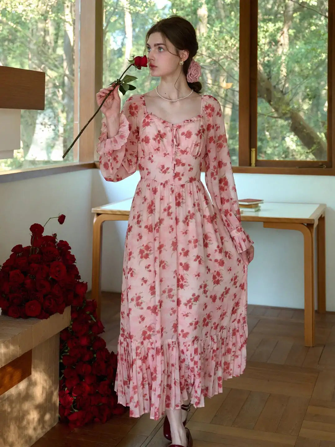 Amaris Sweetheart Neck Floral Dress