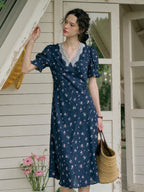【Final Sale】Stormi Charming V-neck Lace Trimmed Floral Print Dress