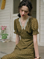 【Final Sale】Stormi Charming V-neck Lace Trimmed Floral Print Dress