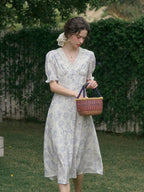 【Final Sale】Stormi Charming V-neck Lace Trimmed Floral Print Dress