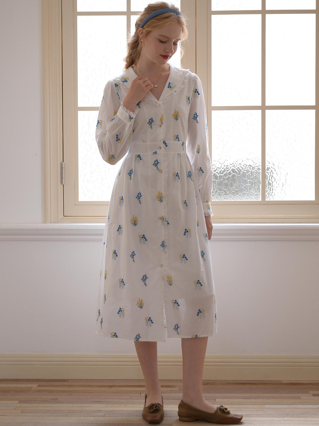 【Final Sale】Keyla Floral Embroidery V-Neck Cotton Dress