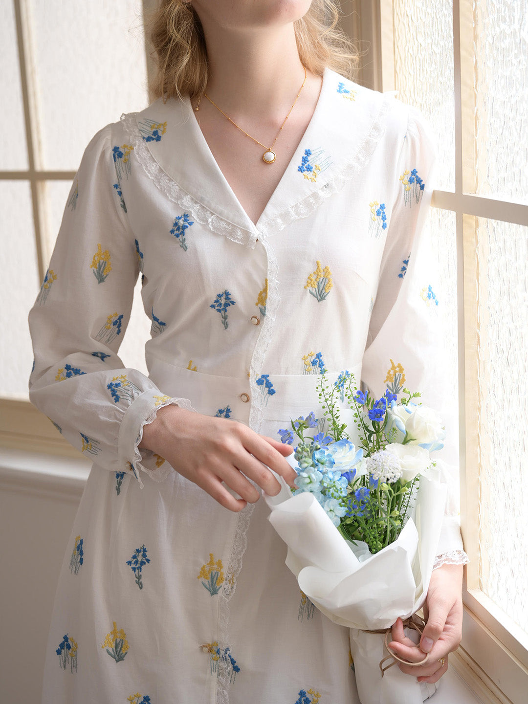 【Final Sale】Keyla Floral Embroidery V-Neck Cotton Dress