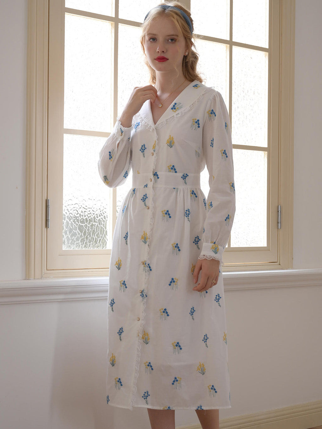 【Final Sale】Keyla Floral Embroidery V-Neck Cotton Dress