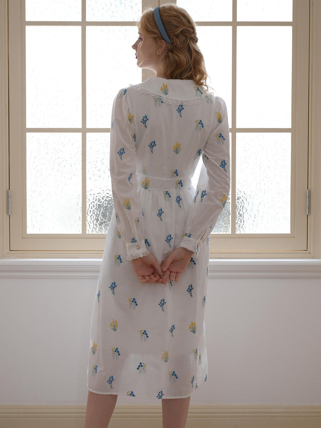 【Final Sale】Keyla Floral Embroidery V-Neck Cotton Dress