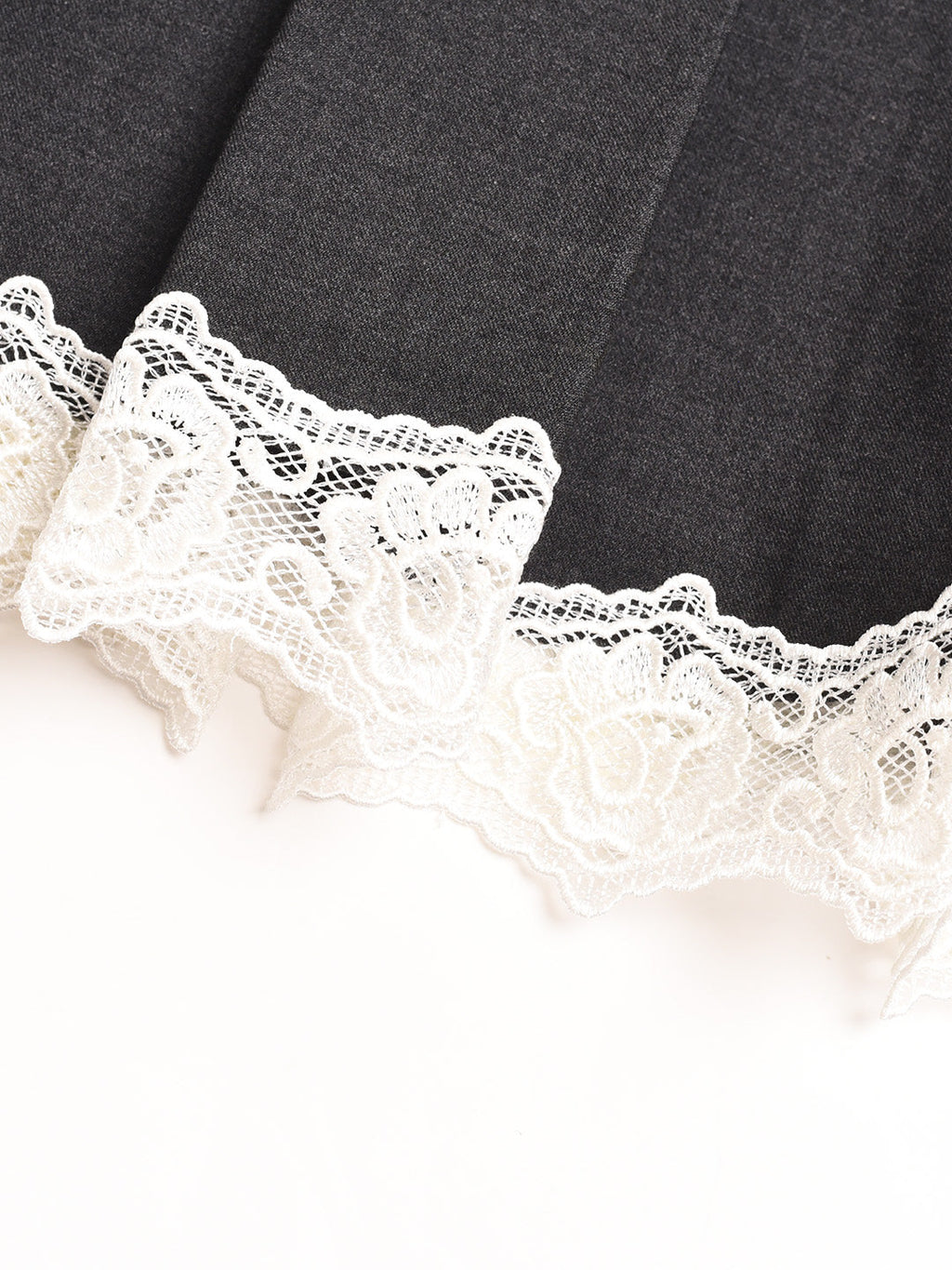 【Final Sale】Saige Pleated Lace A-Line Skirt